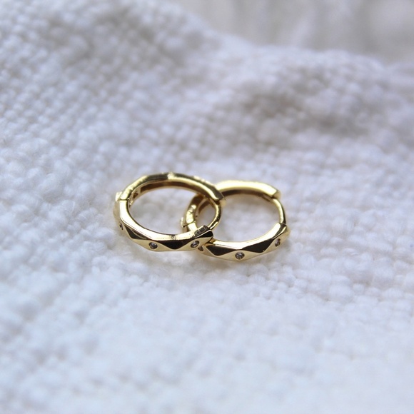 Diamond Shape Edge Hoop Earrings with Simulated Diamond - Picture 8 of 8